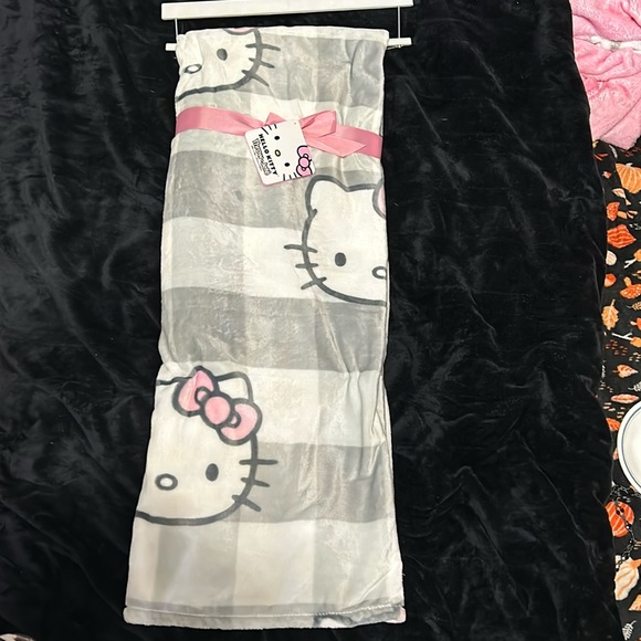 HELLO KITTY BLANKET - Picture 1 of 2
